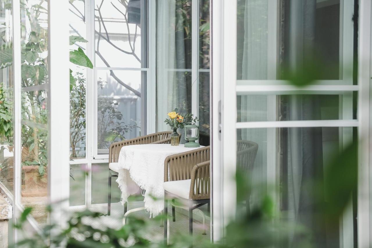 Shenzhen No'6 Garden Villa --French Window With Garden View,Close To Sea World &Shekou Ferry Port &K11 Ecoast &Subway Nearby ,Offer Western Food And Coffee &English Speaking With Tour Services Bagian luar foto