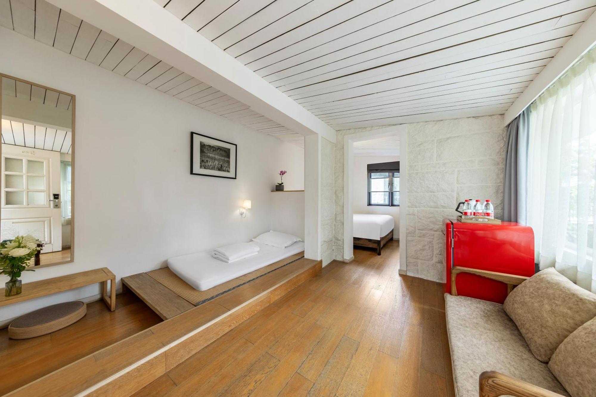 Shenzhen No'6 Garden Villa --French Window With Garden View,Close To Sea World &Shekou Ferry Port &K11 Ecoast &Subway Nearby ,Offer Western Food And Coffee &English Speaking With Tour Services Bagian luar foto