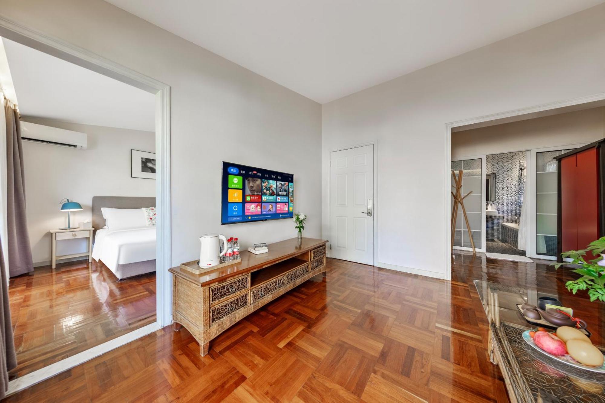 Shenzhen No'6 Garden Villa --French Window With Garden View,Close To Sea World &Shekou Ferry Port &K11 Ecoast &Subway Nearby ,Offer Western Food And Coffee &English Speaking With Tour Services Bagian luar foto