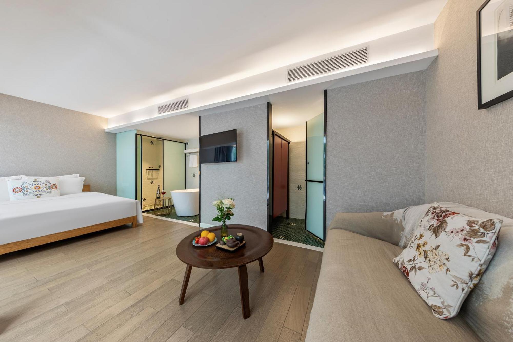 Shenzhen No'6 Garden Villa --French Window With Garden View,Close To Sea World &Shekou Ferry Port &K11 Ecoast &Subway Nearby ,Offer Western Food And Coffee &English Speaking With Tour Services Bagian luar foto