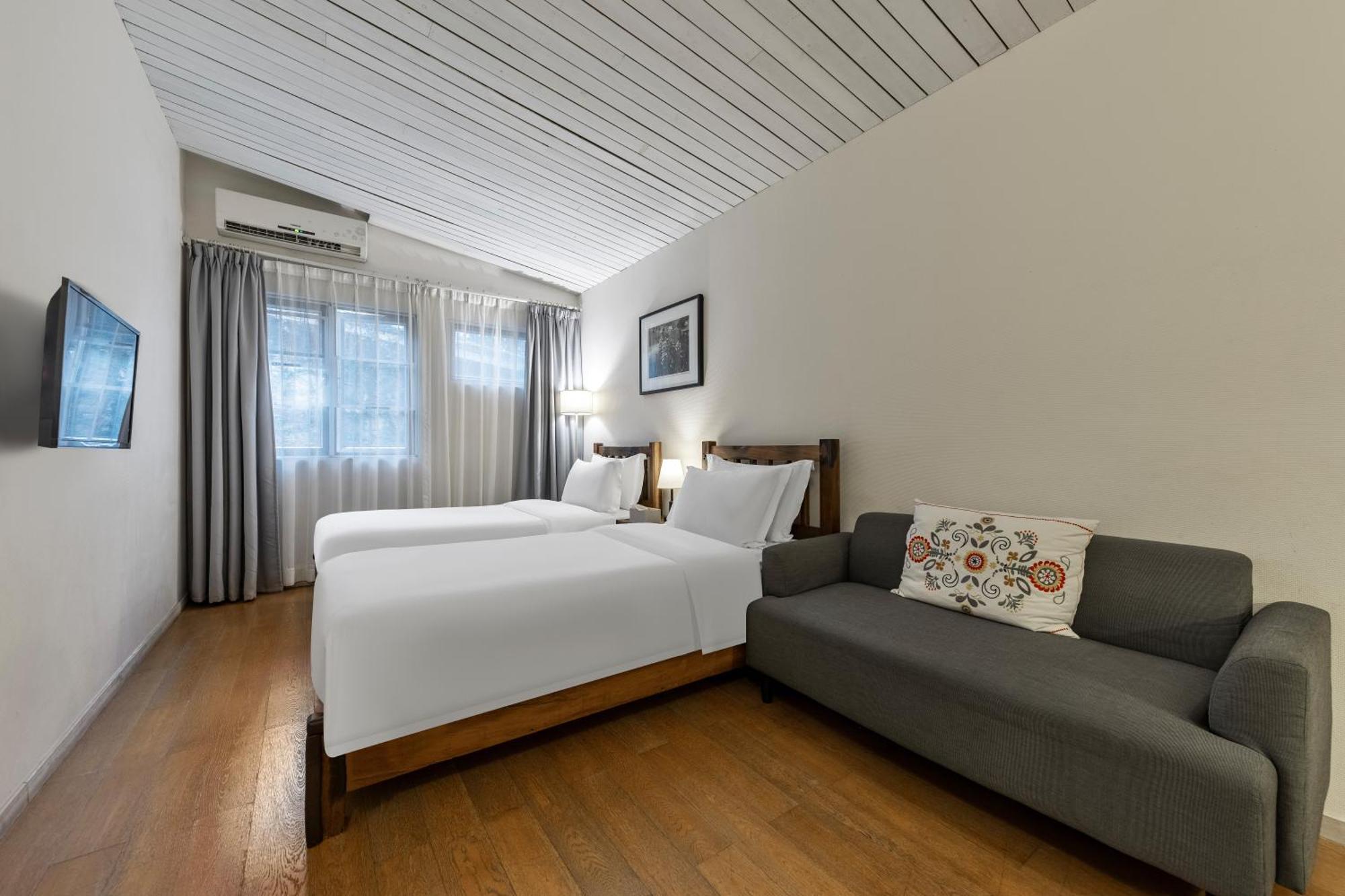 Shenzhen No'6 Garden Villa --French Window With Garden View,Close To Sea World &Shekou Ferry Port &K11 Ecoast &Subway Nearby ,Offer Western Food And Coffee &English Speaking With Tour Services Bagian luar foto