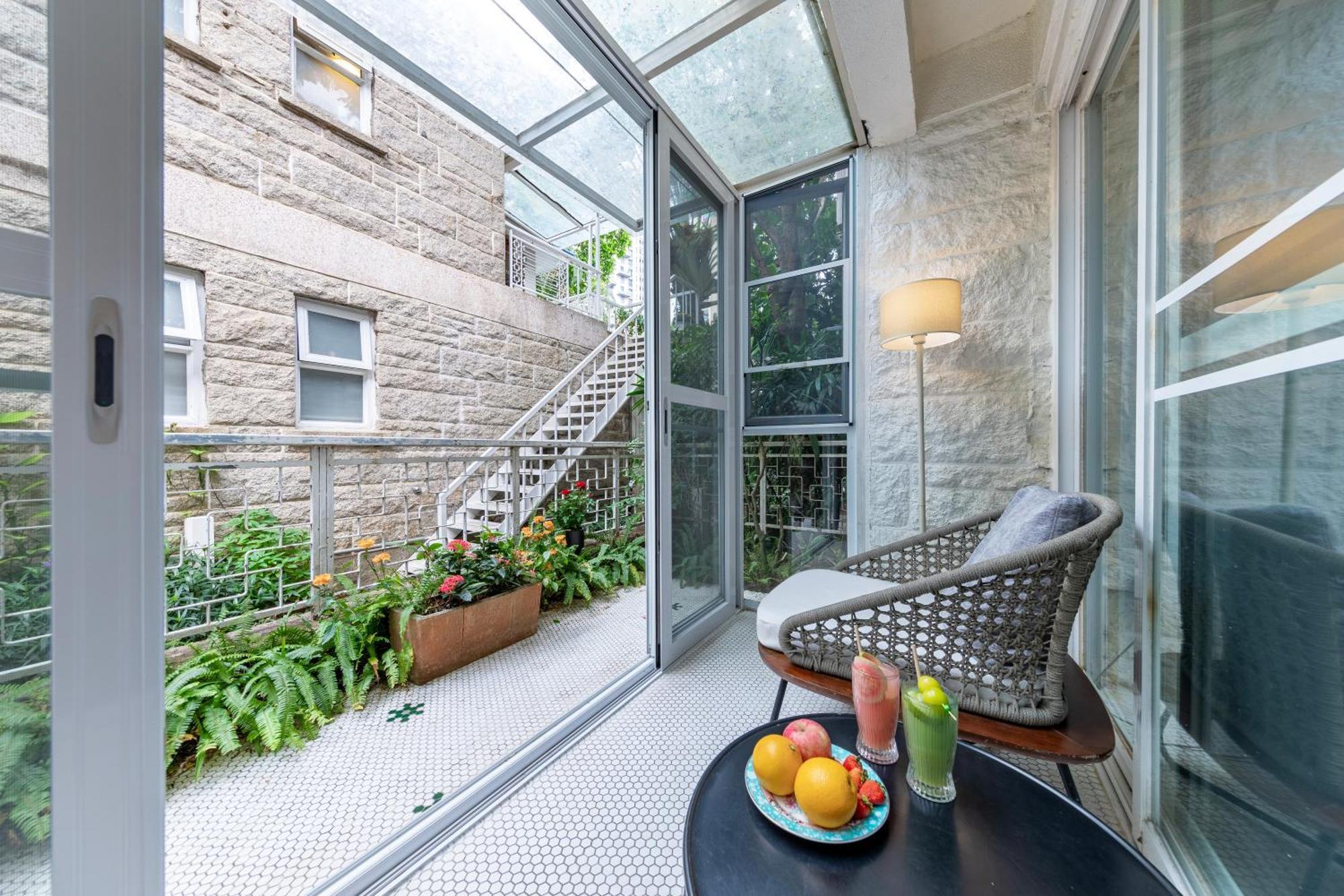 Shenzhen No'6 Garden Villa --French Window With Garden View,Close To Sea World &Shekou Ferry Port &K11 Ecoast &Subway Nearby ,Offer Western Food And Coffee &English Speaking With Tour Services Bagian luar foto