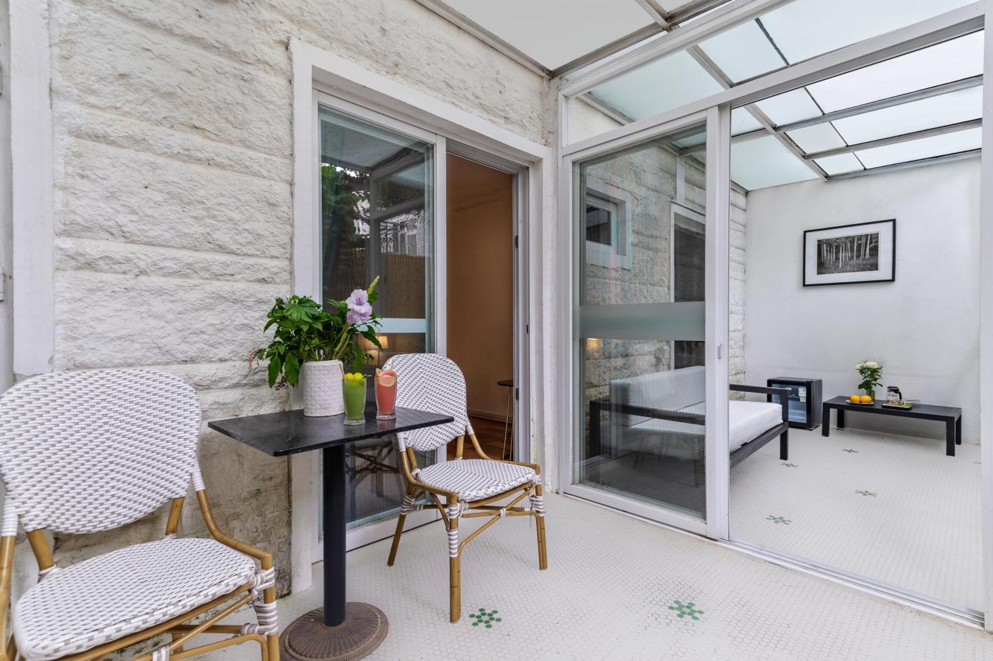 Shenzhen No'6 Garden Villa --French Window With Garden View,Close To Sea World &Shekou Ferry Port &K11 Ecoast &Subway Nearby ,Offer Western Food And Coffee &English Speaking With Tour Services Bagian luar foto