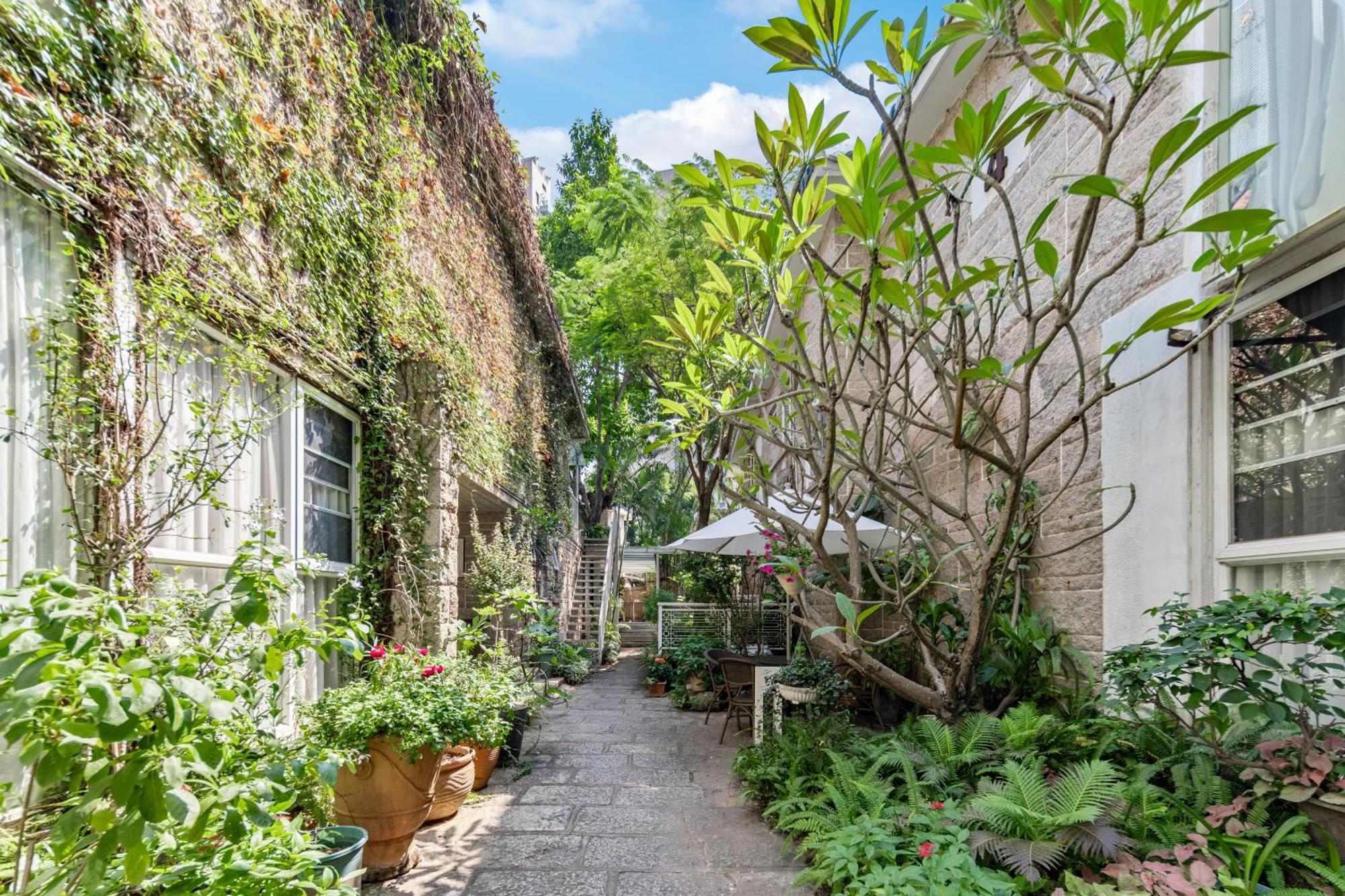 Shenzhen No'6 Garden Villa --French Window With Garden View,Close To Sea World &Shekou Ferry Port &K11 Ecoast &Subway Nearby ,Offer Western Food And Coffee &English Speaking With Tour Services Bagian luar foto