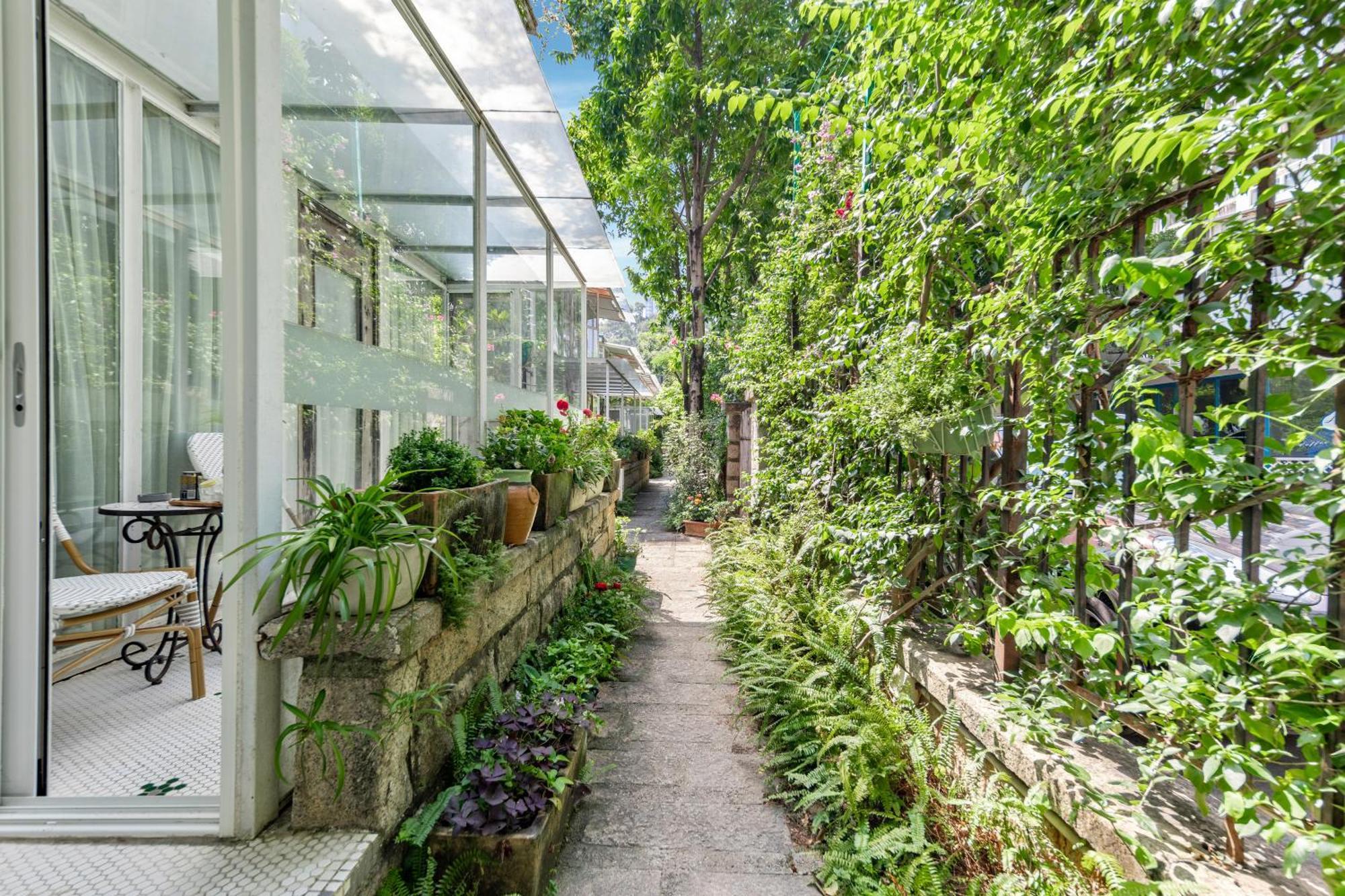 Shenzhen No'6 Garden Villa --French Window With Garden View,Close To Sea World &Shekou Ferry Port &K11 Ecoast &Subway Nearby ,Offer Western Food And Coffee &English Speaking With Tour Services Bagian luar foto
