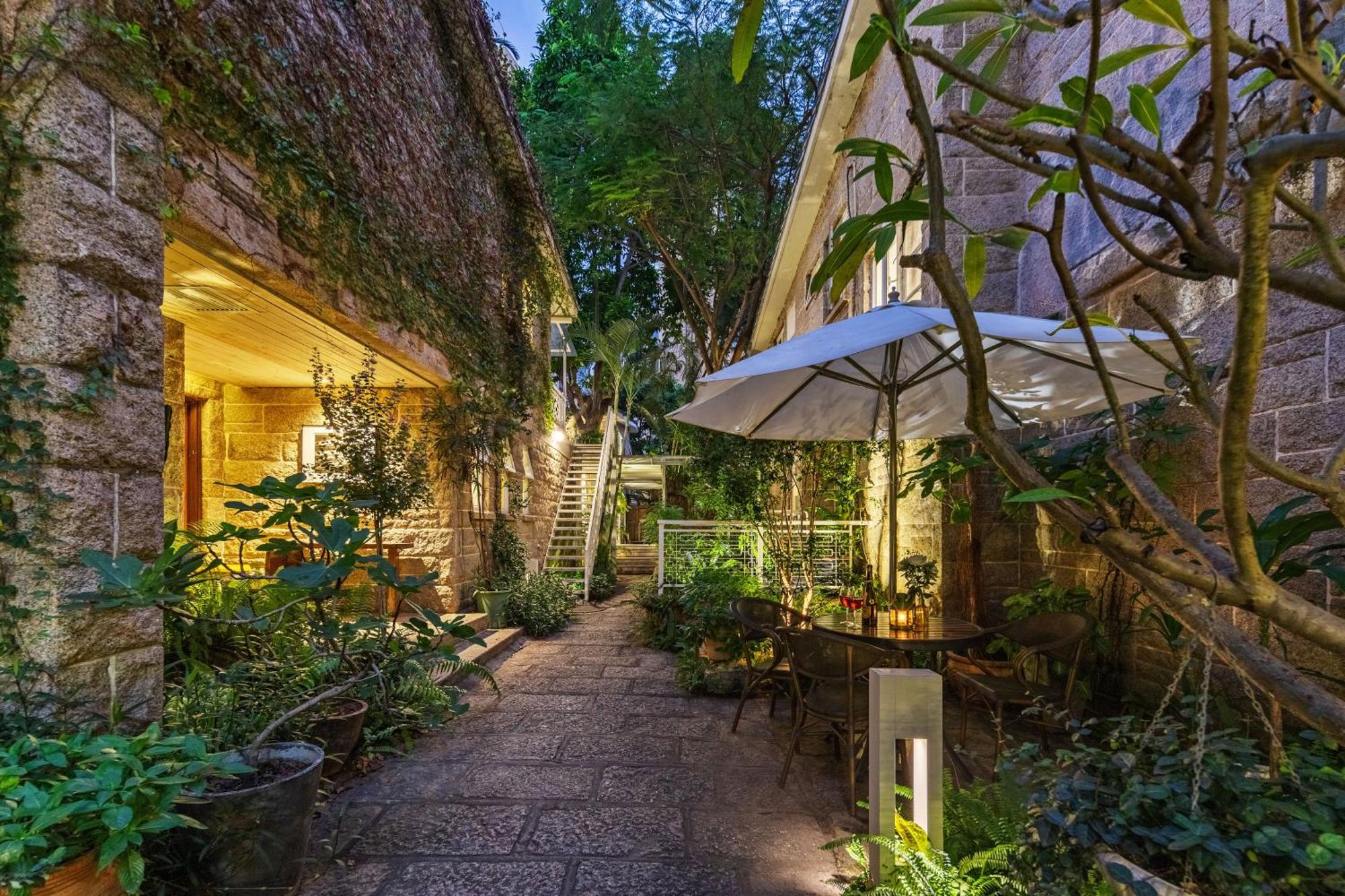Shenzhen No'6 Garden Villa --French Window With Garden View,Close To Sea World &Shekou Ferry Port &K11 Ecoast &Subway Nearby ,Offer Western Food And Coffee &English Speaking With Tour Services Bagian luar foto