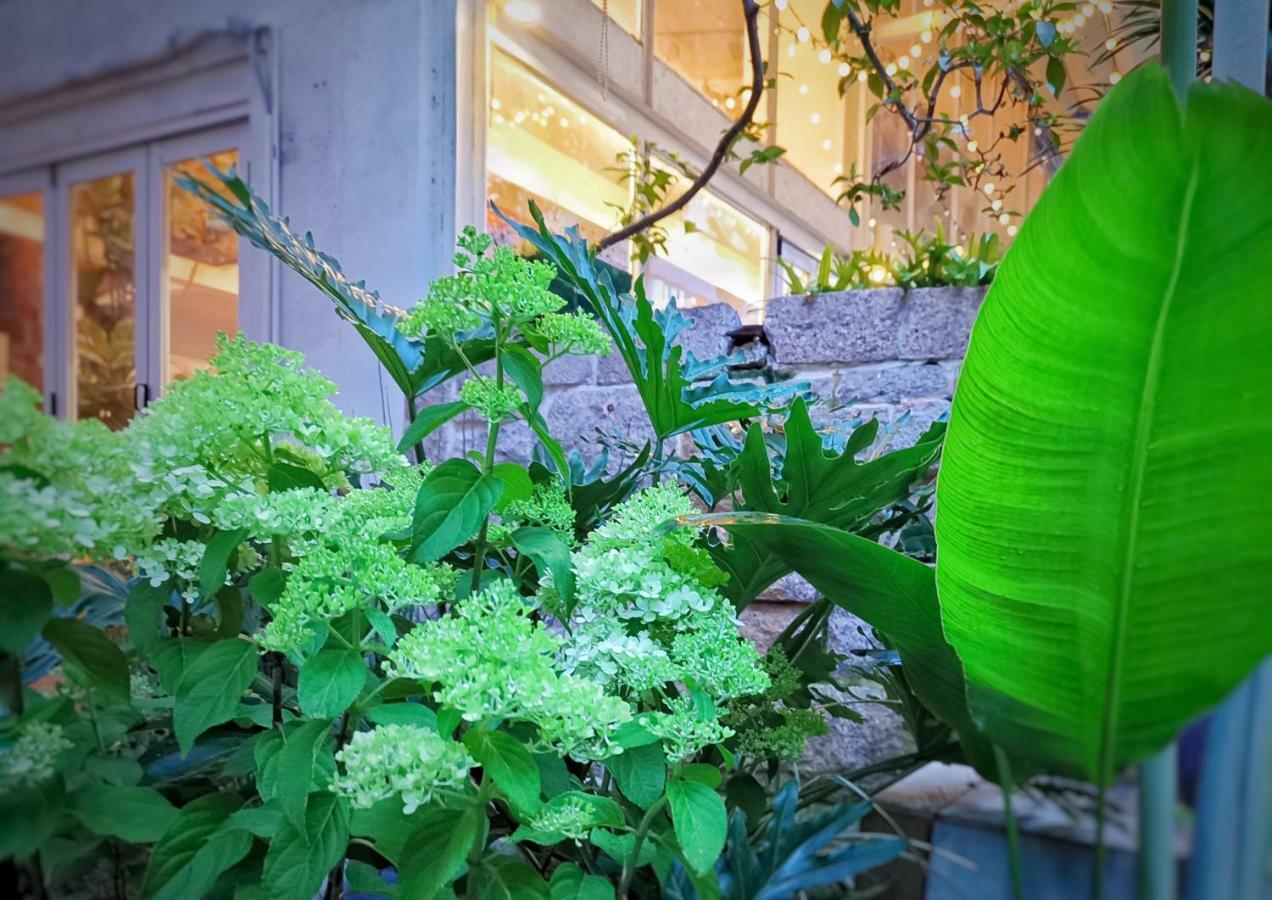 Shenzhen No'6 Garden Villa --French Window With Garden View,Close To Sea World &Shekou Ferry Port &K11 Ecoast &Subway Nearby ,Offer Western Food And Coffee &English Speaking With Tour Services Bagian luar foto